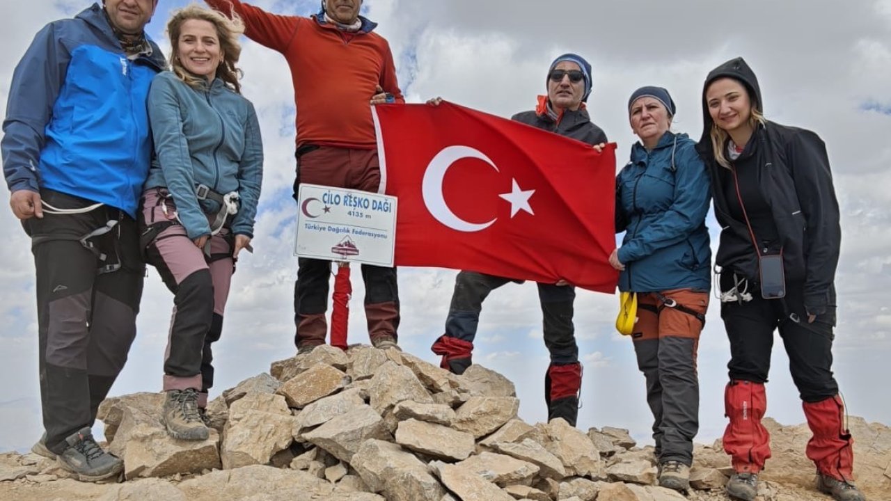 Ankara’dan Hakkâri’ye uzanan zirve macerası: 7 dağcı Reşko’yu aştı