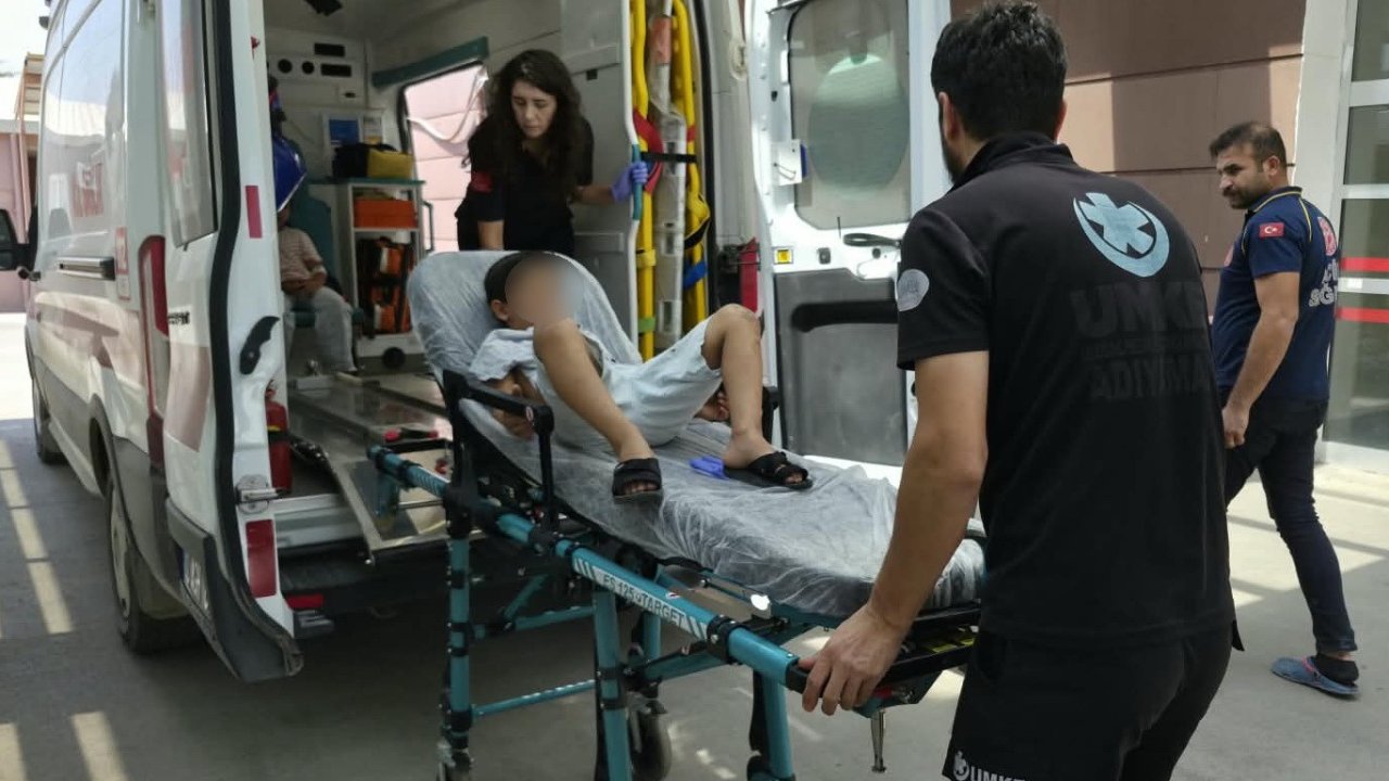 Bisiklet ile otomobil çarpıştı: 2 yaralı