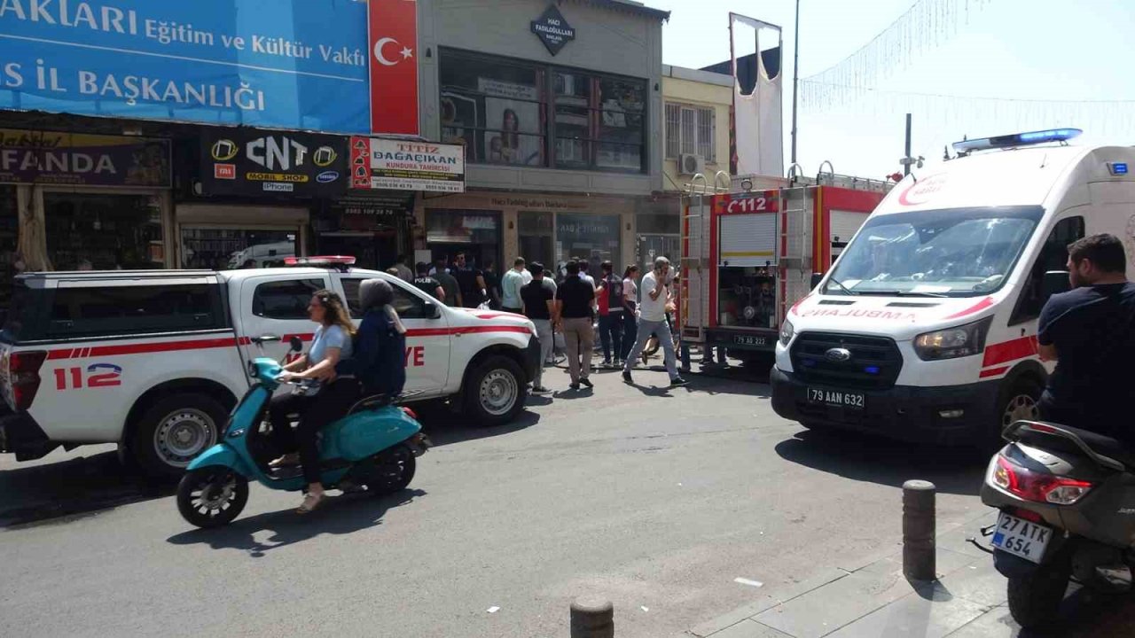 Kilis’te tatlıcı dükkanında yangın paniği