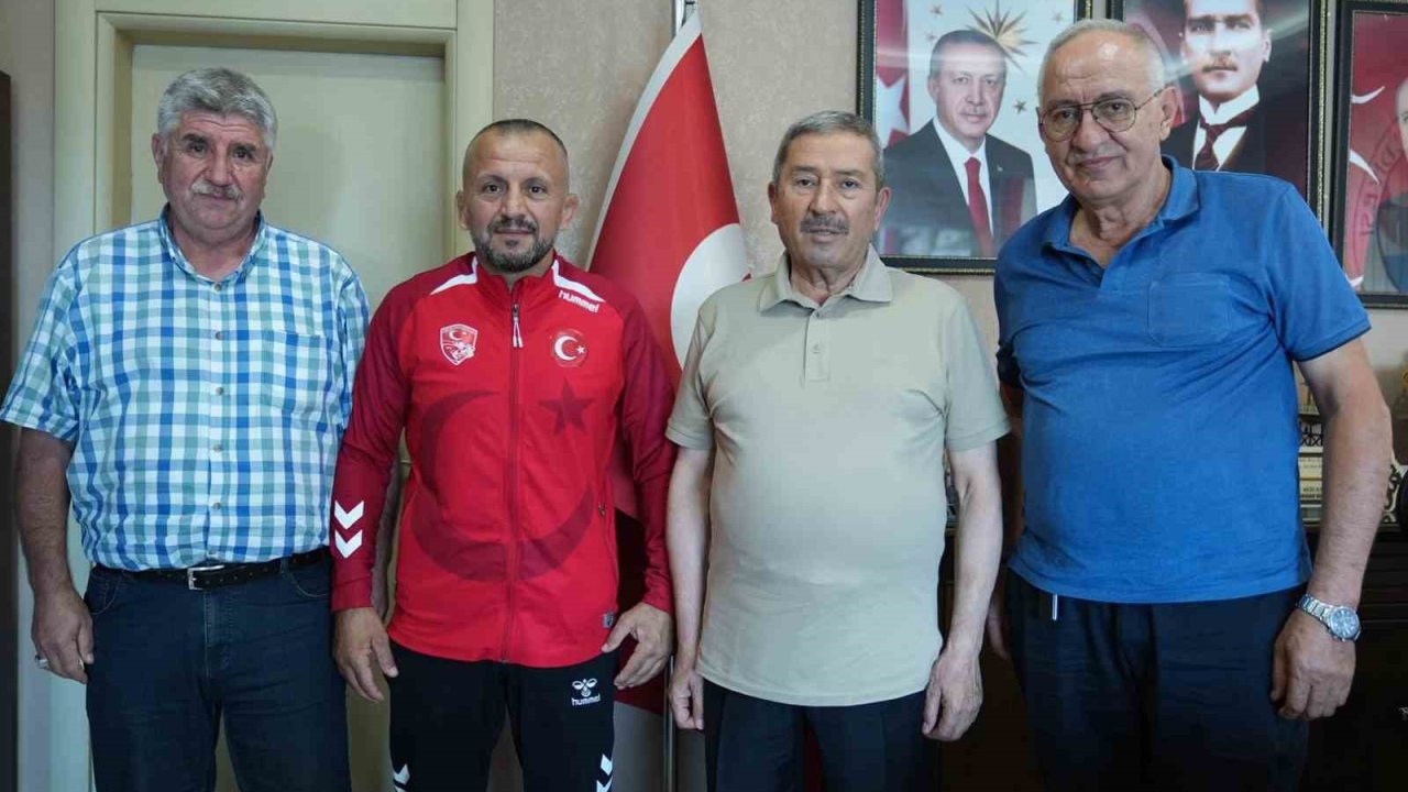 Darende Belediye Başkanı Bozkurt, dünya şampiyonu Semih Özdemir’i ağırladı