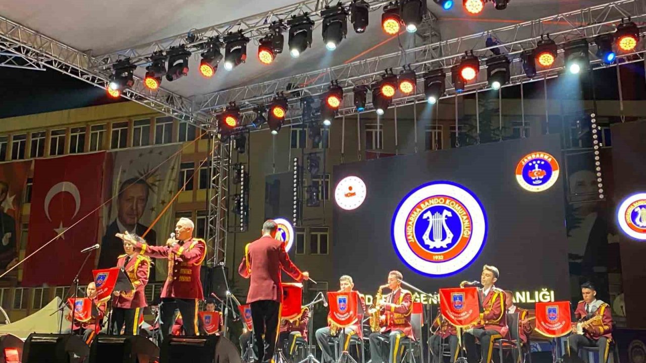 Jandarma Genel Komutanlığı Bandosu Afyonkarahisar’da sahne aldı