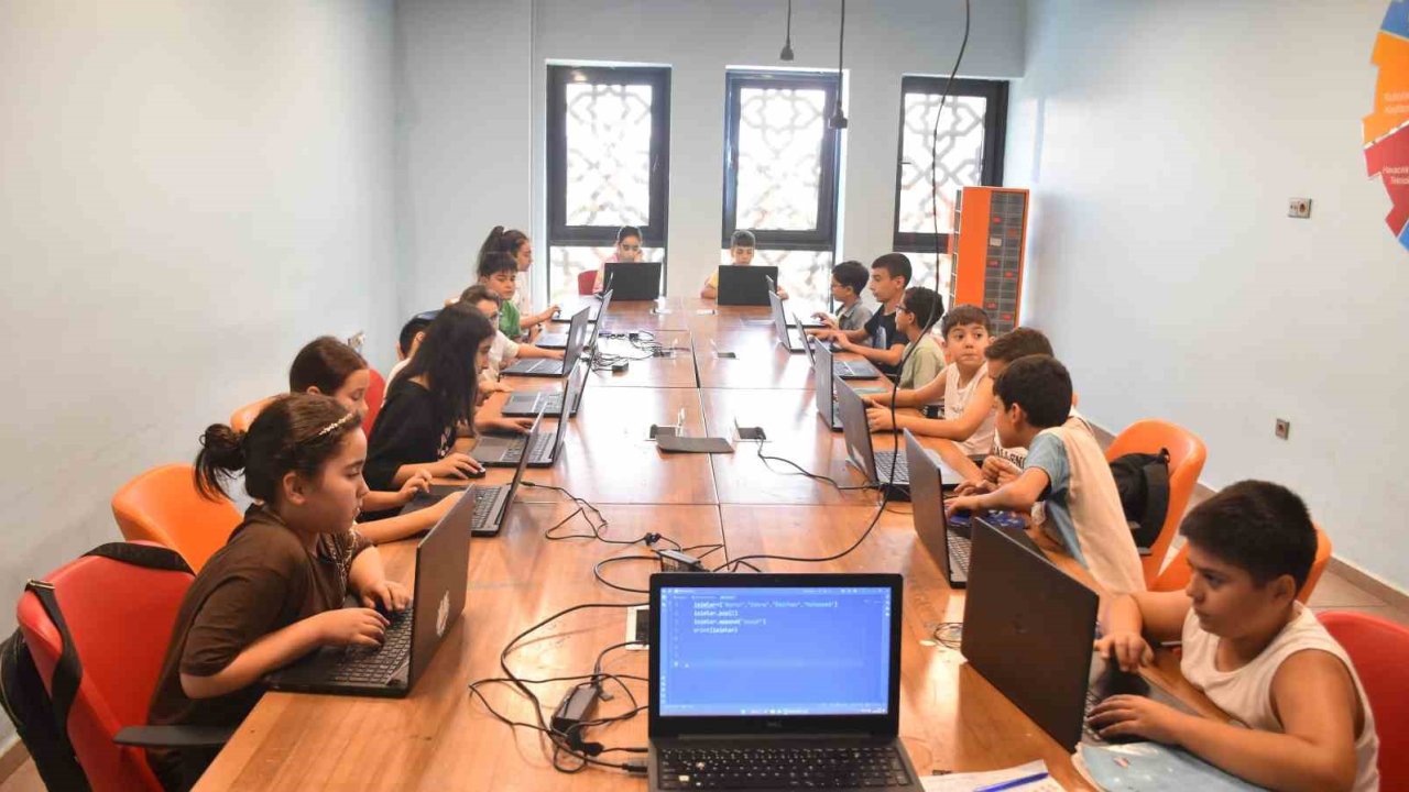 Türkiye’nin yapay zeka vizyonuna Şahinbey Belediyesi’nden güçlü destek