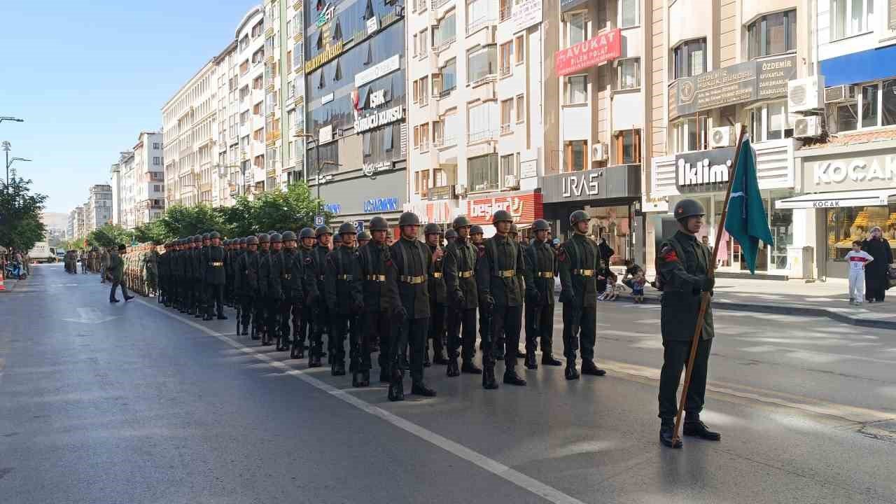Zafer provası gerçeğini aratmadı