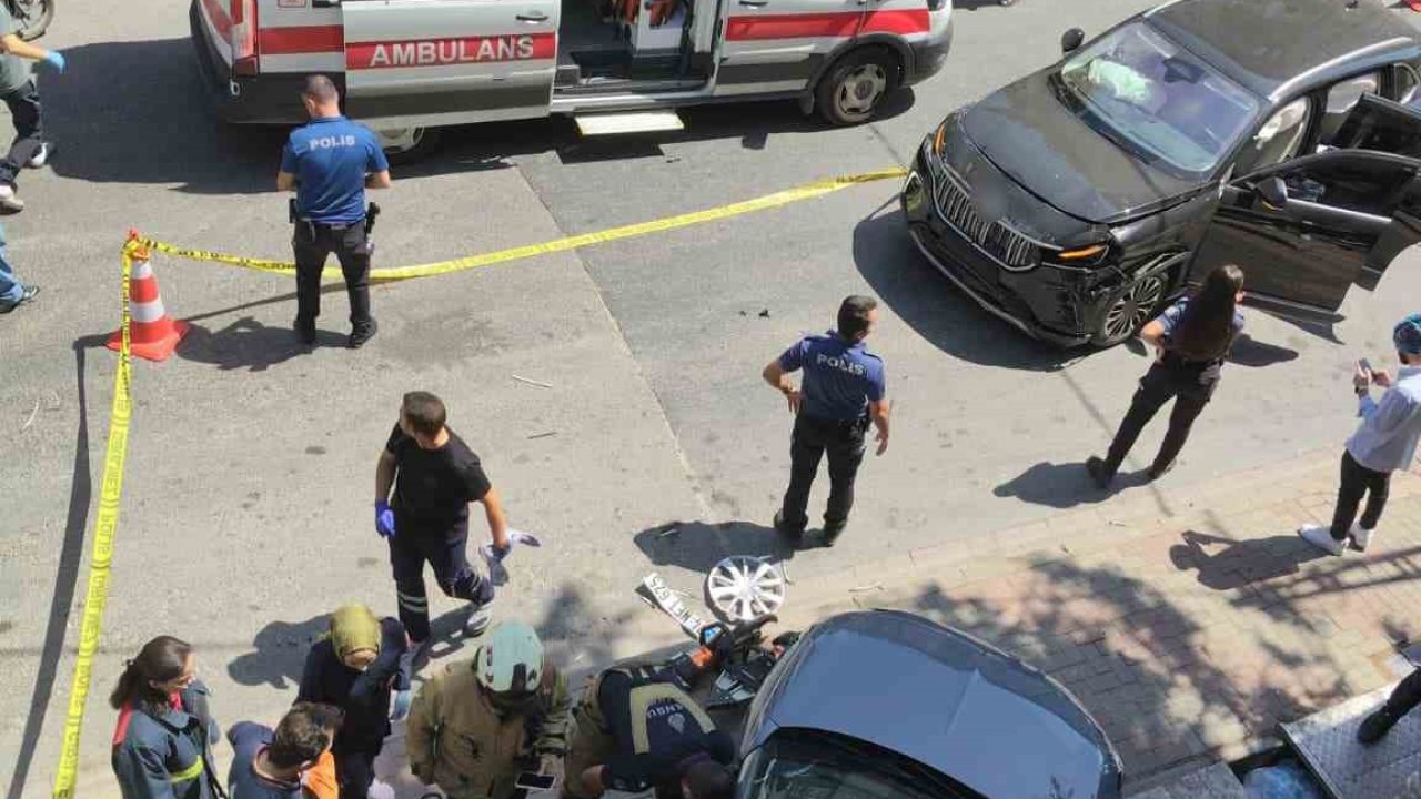 Ümraniye’de cip ile otomobil çarpıştı: 2’si çocuk 4 yaralı