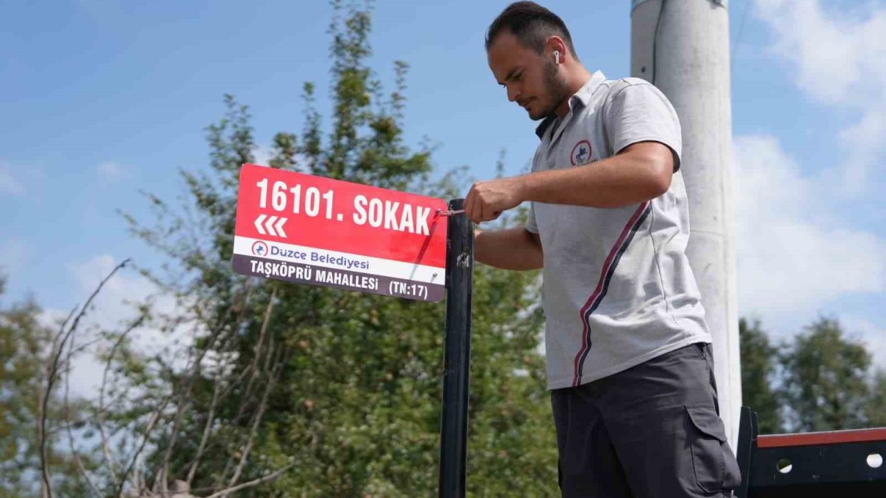 Düzce’de cadde ve  sokak tabelaları tamamlanıyor