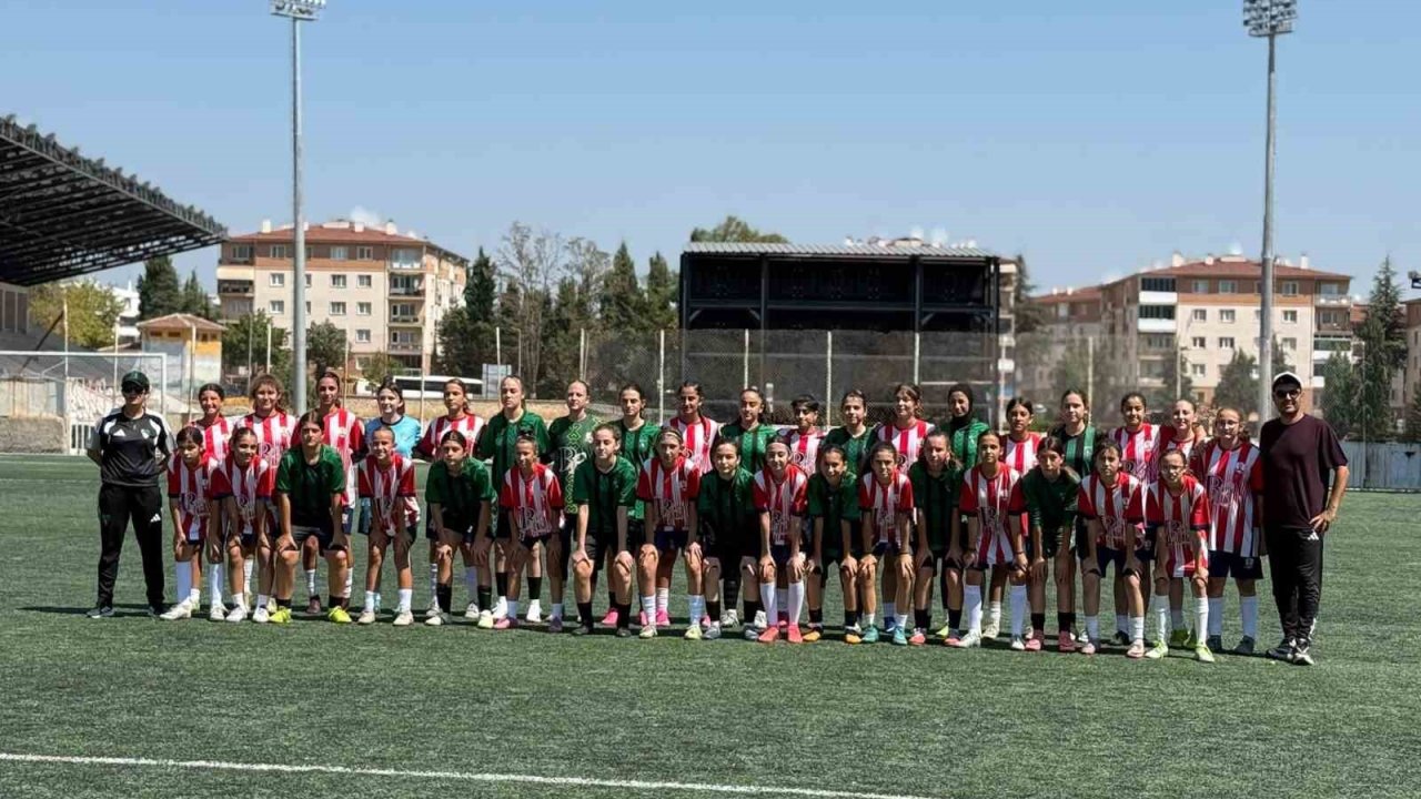 Bilecik Kolej Spor Kulübü, U15 Gelişim Ligi öncesi moral buldu