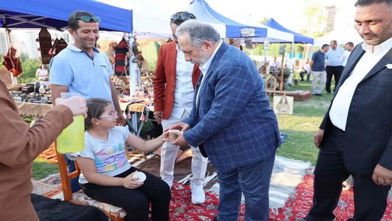 Türkiye’nin en büyük antika fuarı Talas’ta açıldı