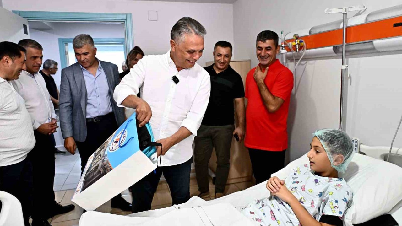 Başkan Uysal’dan sünnet olan çocuklara ziyaret