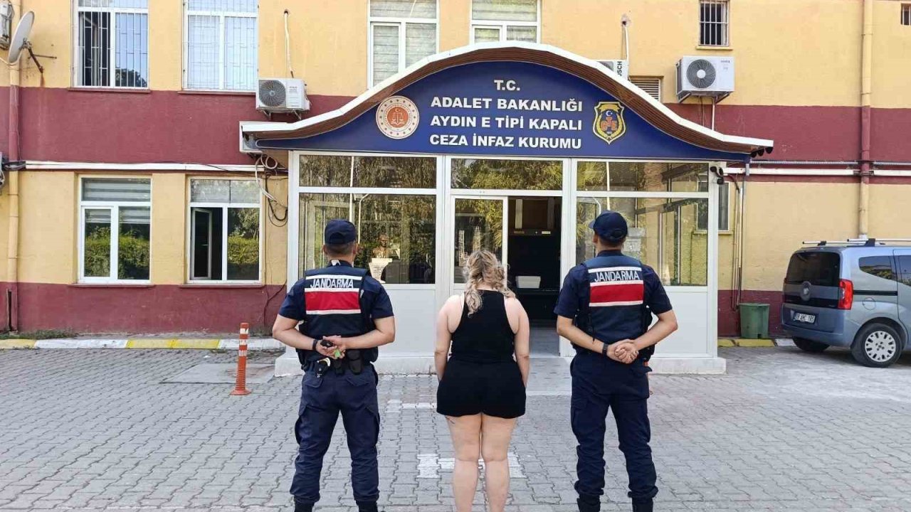 Uyuşturucu suçundan aranan genç kadın Kuşadası’nda yakalandı