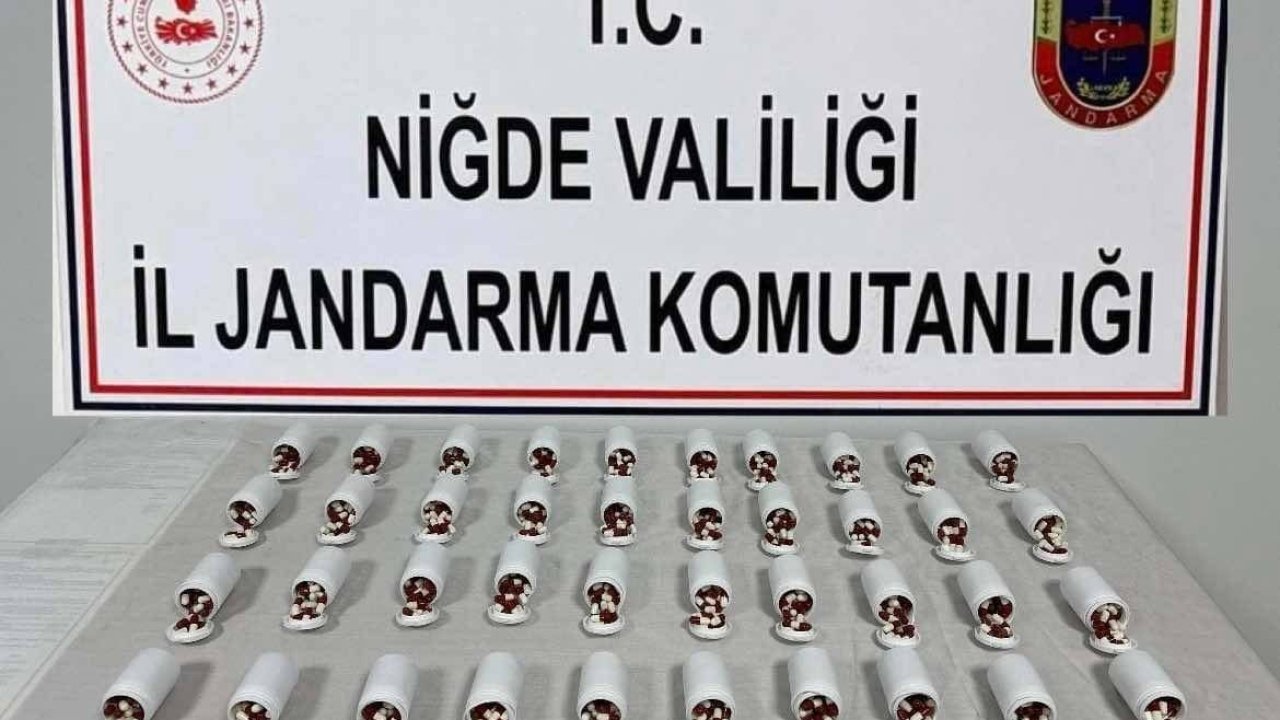 Niğde Otogarı’nda uyuşturucu operasyonu: 2 bin 240 sentetik hap ele geçirildi