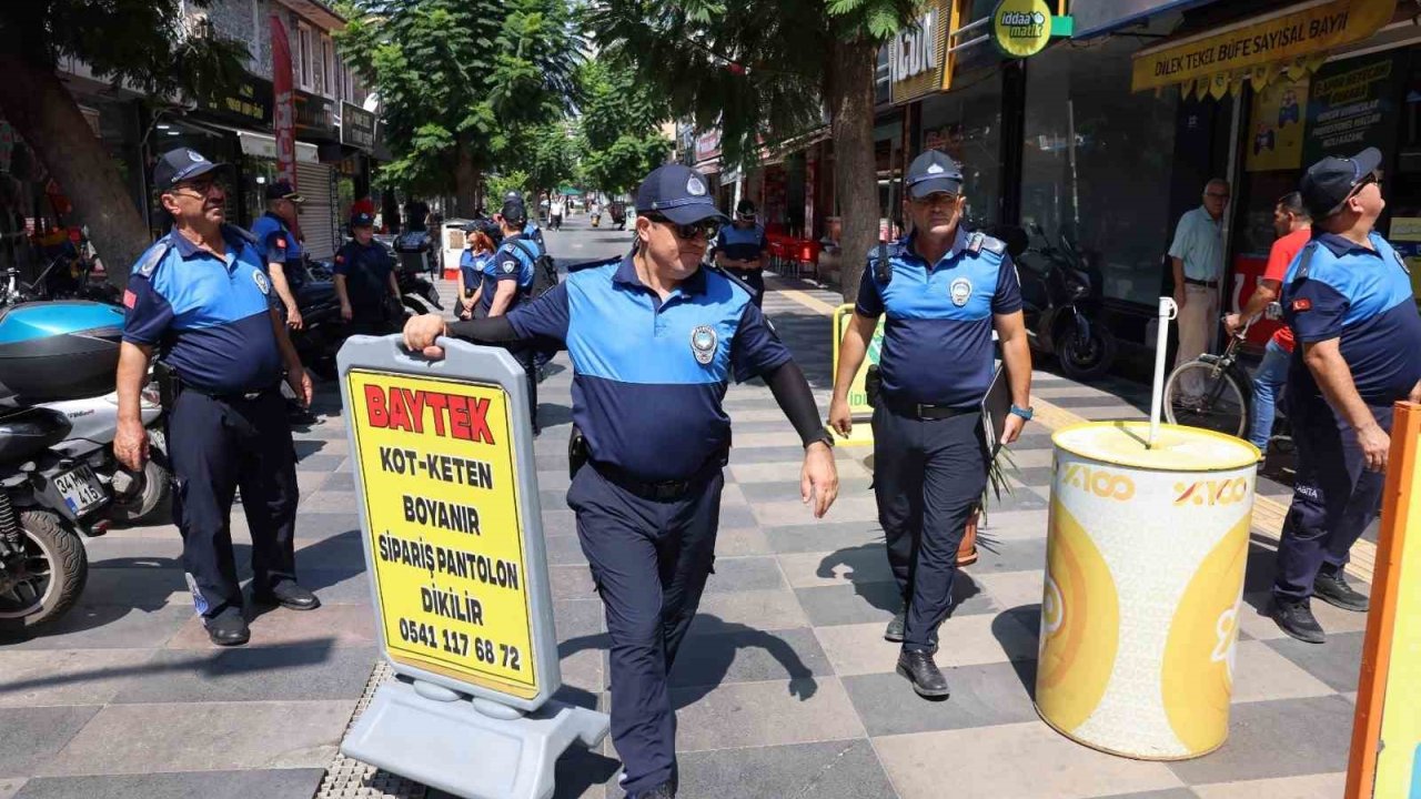 Akdeniz’de kaldırım işgallerine zabıta denetimi