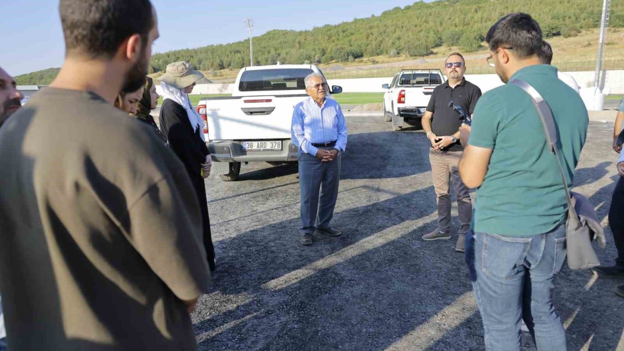 Başkan Büyükkılıç, Yüksek İrtifa’da ulusal basından gazeteci ve yazarlarla bir araya geldi