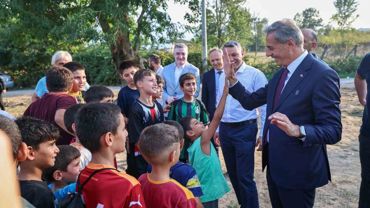 Spor tesisi açılışı çocuklara çifte bayram oldu