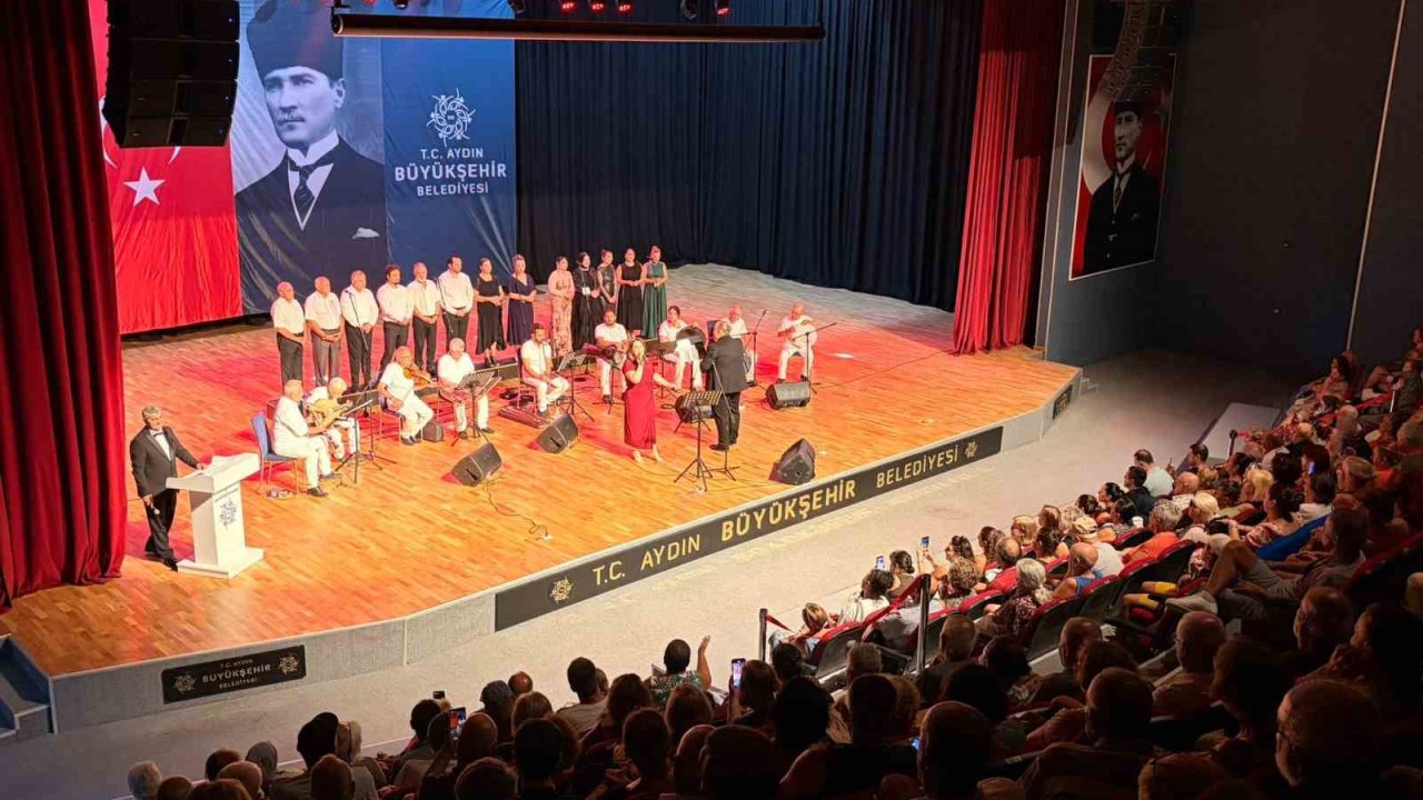 Didim’de "Şarkılar Geçidi" ile nostalji rüzgarı esti
