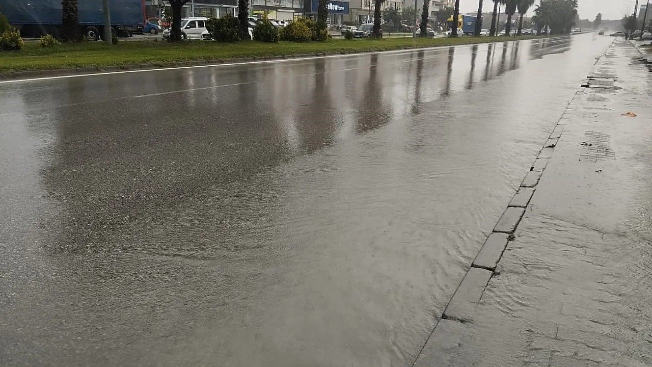 Samsun’da sağanak etkili oldu
