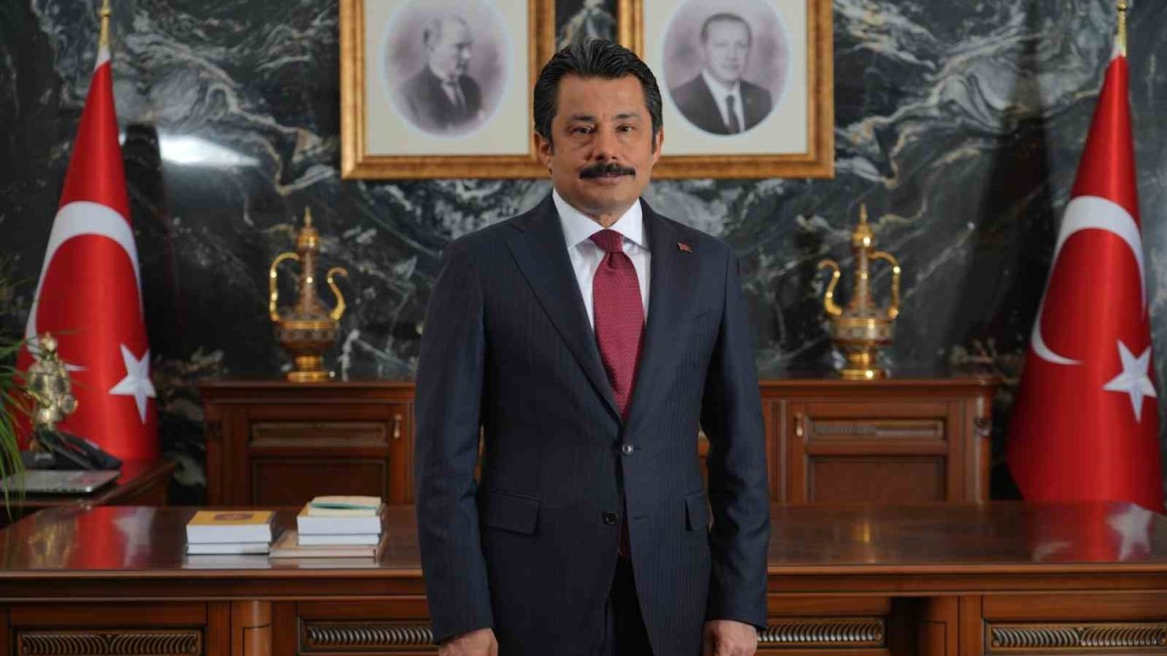 Vali Demiryürek: "30 Ağustos, bağımsızlığın yanı sıra milli iradenin, ortak dayanışmanın ve birlikte yaşama iradesinin de güçlü bir ifadesidir"