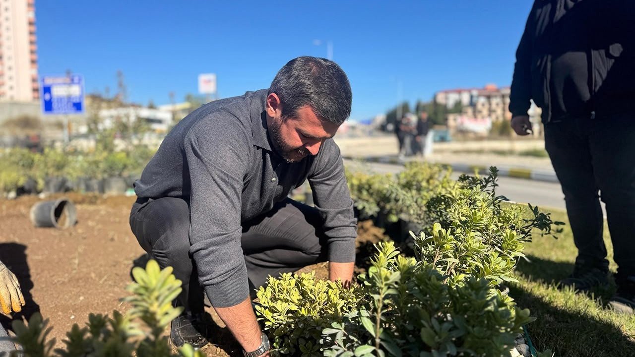 Karabük’te yeşil seferberlik: 58 bin ağaç ve çiçek toprakla buluştu