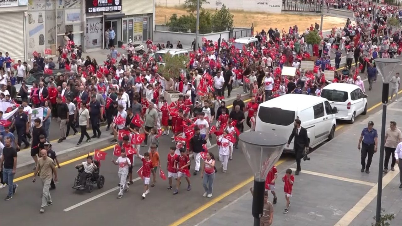 Gaziantep’te 30 Ağustos zafer yürüyüşü ve basket takımı lansmanı yapıldı