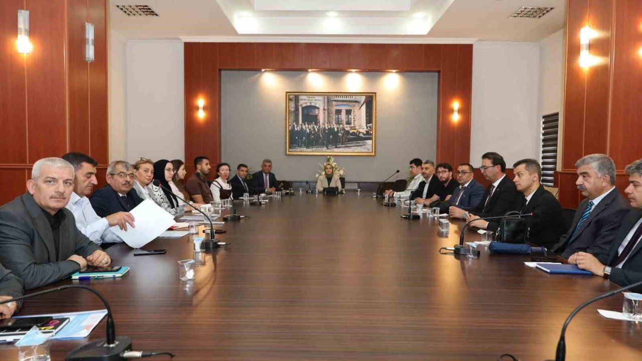 Erzurum’da Hayat Boyu Öğrenme Komisyonu toplandı