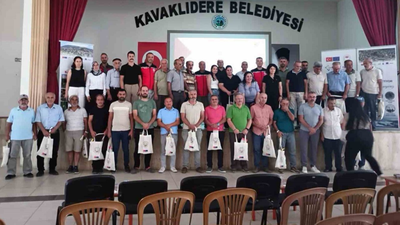 Kavaklıdere’de ceviz üreticilerine verim ve kalite eğitim