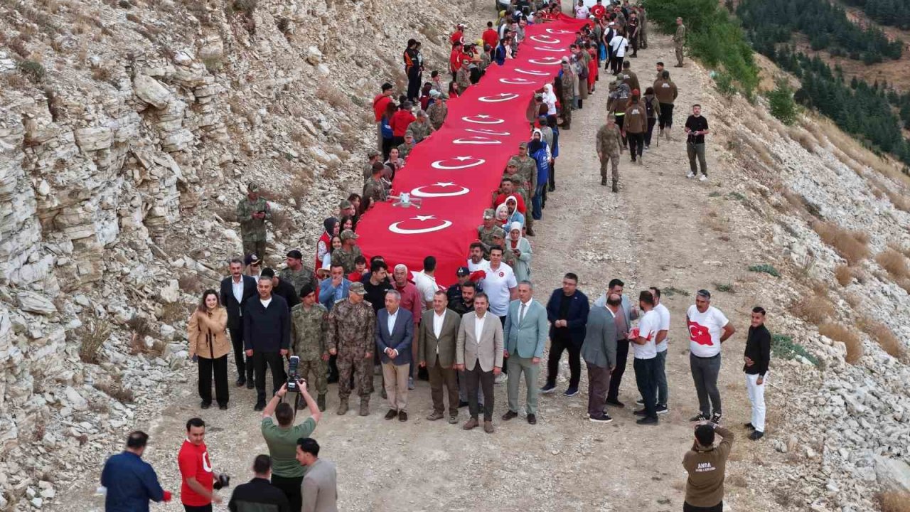 Kahramanmaraş’ta Bayrağa Saygı Yürüyüşü gerçekleştirildi