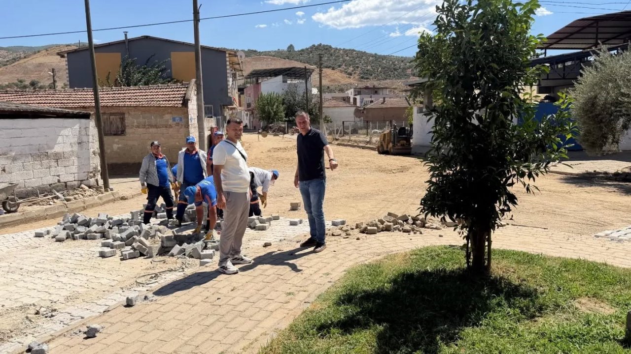 Yenipazar’da parke taşı çalışmaları sürüyor