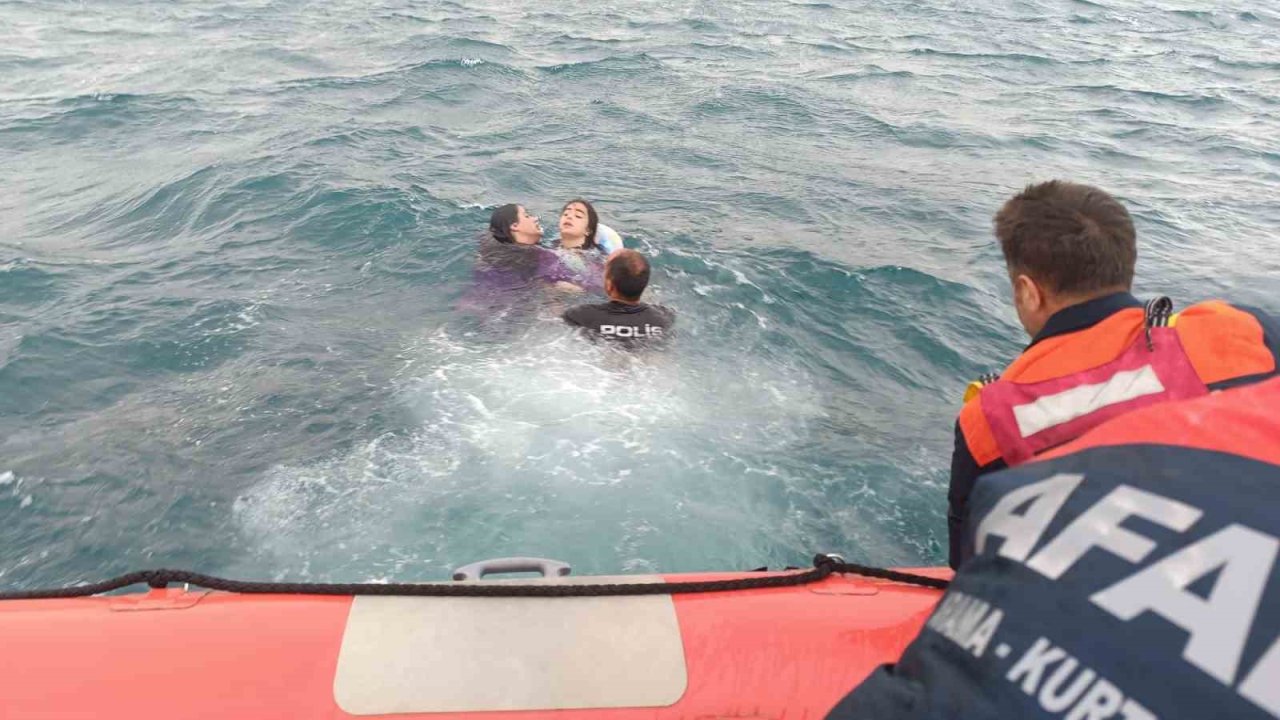 Van Gölü’nde can simidiyle açılan 3 kişi mahsur kaldı