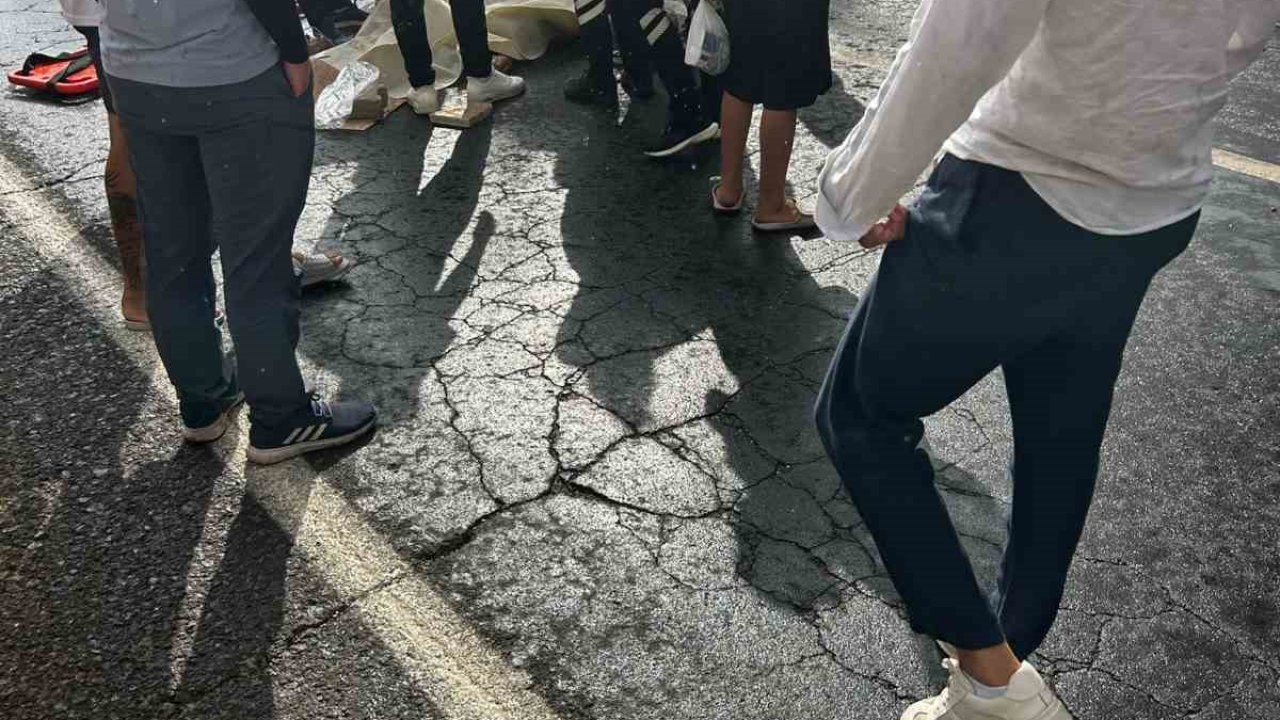 Yolun karşısına geçmeye çalışırken hayatını kaybetti