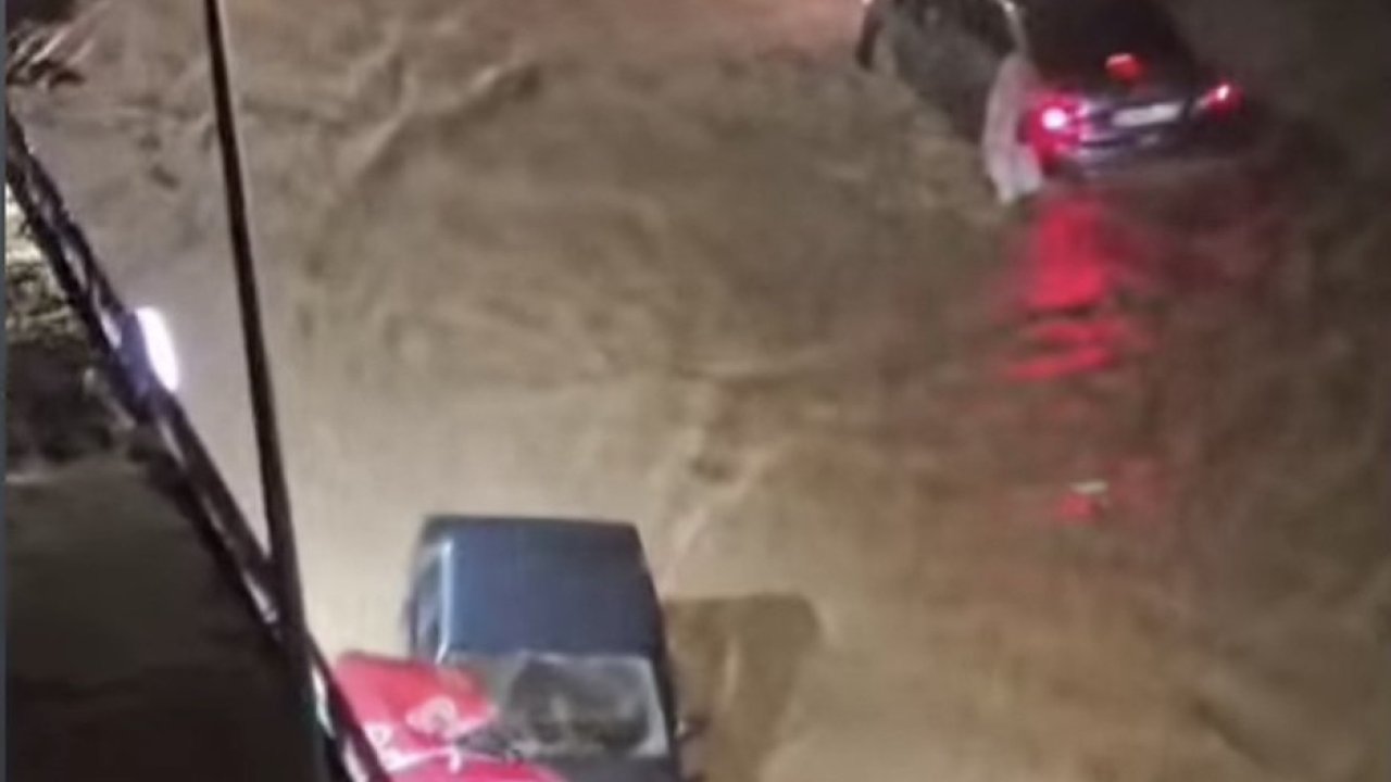Fatsa’da sağanak: Yollar göle döndü
