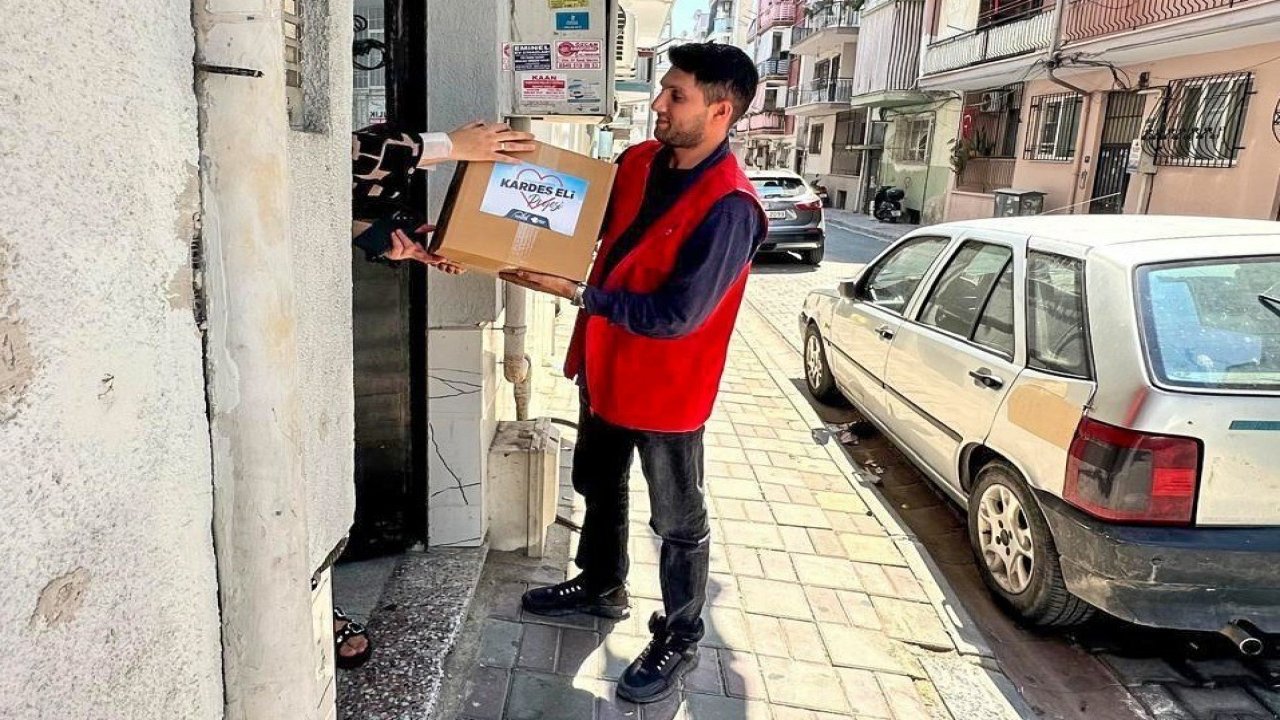 Efeler’de ihtiyaç sahibi ailelere gıda desteği