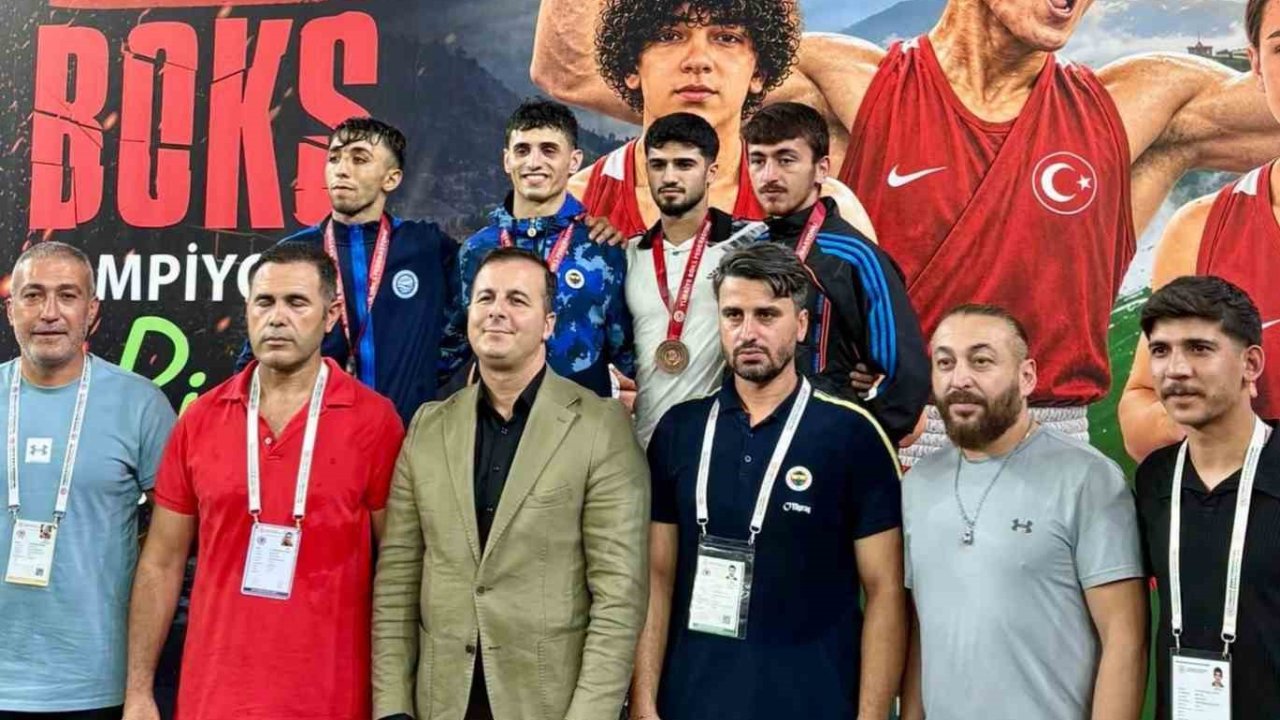 Niğdeli boksörler Rize’den iki madalyayla döndü
