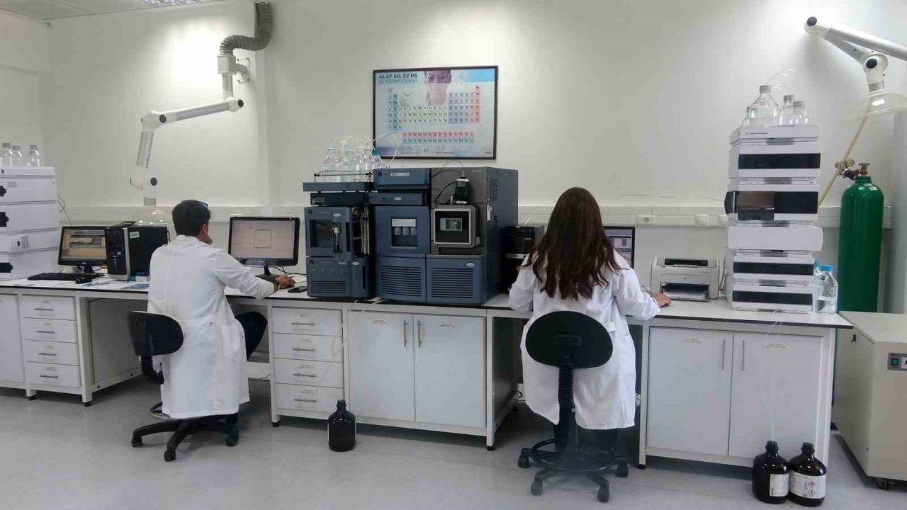 Arı zehrinden zeytinyağına, MSKÜ Gıda Laboratuvarı kapılarını tüm Türkiye’ye açtı
