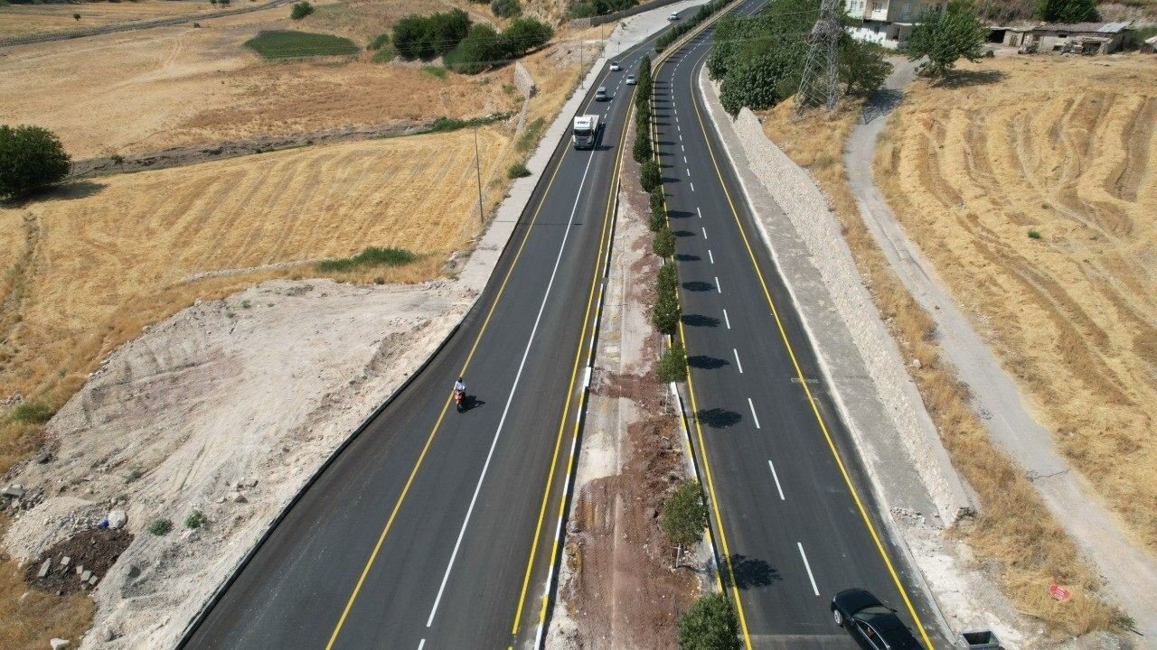 Adıyaman’da yollar yenileniyor