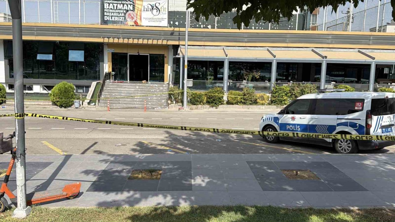 Batman’daki spor salonu yangınına ilişkin 4 gözaltı