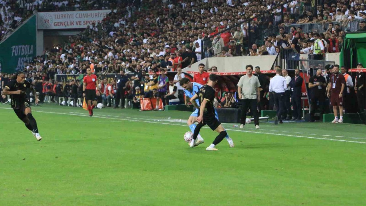 Tredyol Süper Lig: Amed Sportif Faaliyetler: 1 - Trabzonspor: 1 (İlk yarı)