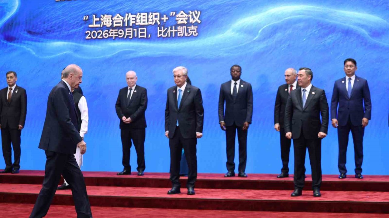 Cumhurbaşkanı Erdoğan, ŞİÖ+ Zirvesi’nde aile fotoğrafına katıldı