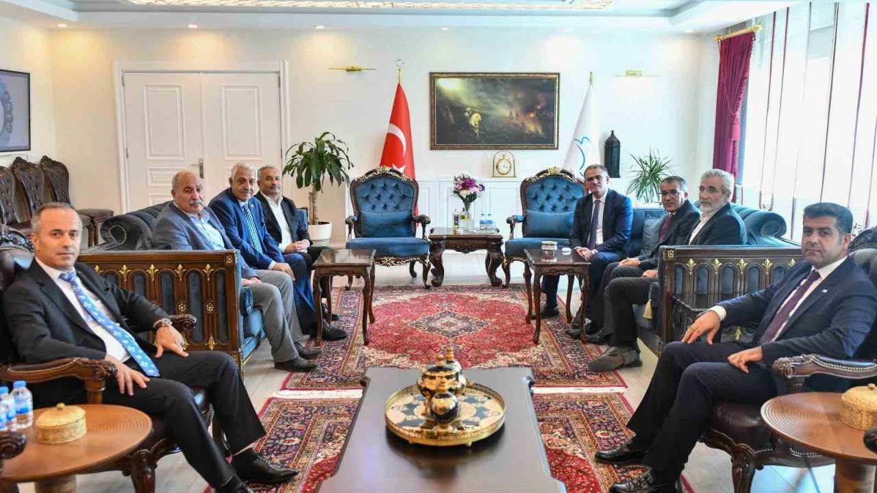 Van’ın Geleceği Platformu’ndan Vali Ozan Balcı’ya ziyaret: "Valimiz ortak akıl ve iş birliğine tam destek verdi"