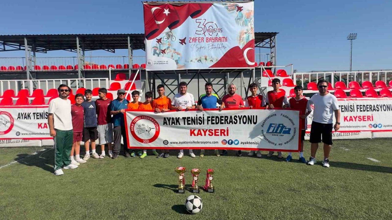 30 Ağustos Zafer Kupası Ayak Tenisi Müsabakaları tamamlandı