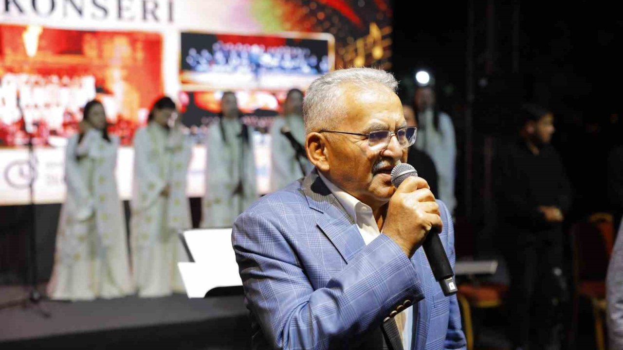 Büyükkılıç, Fuar38’de Kayserililerin coşkusunu paylaştı