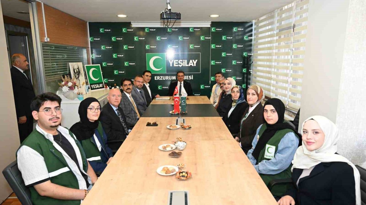 Yeşilay Erzurum Şubesi faaliyetlerde Türkiye 1’incisi oldu