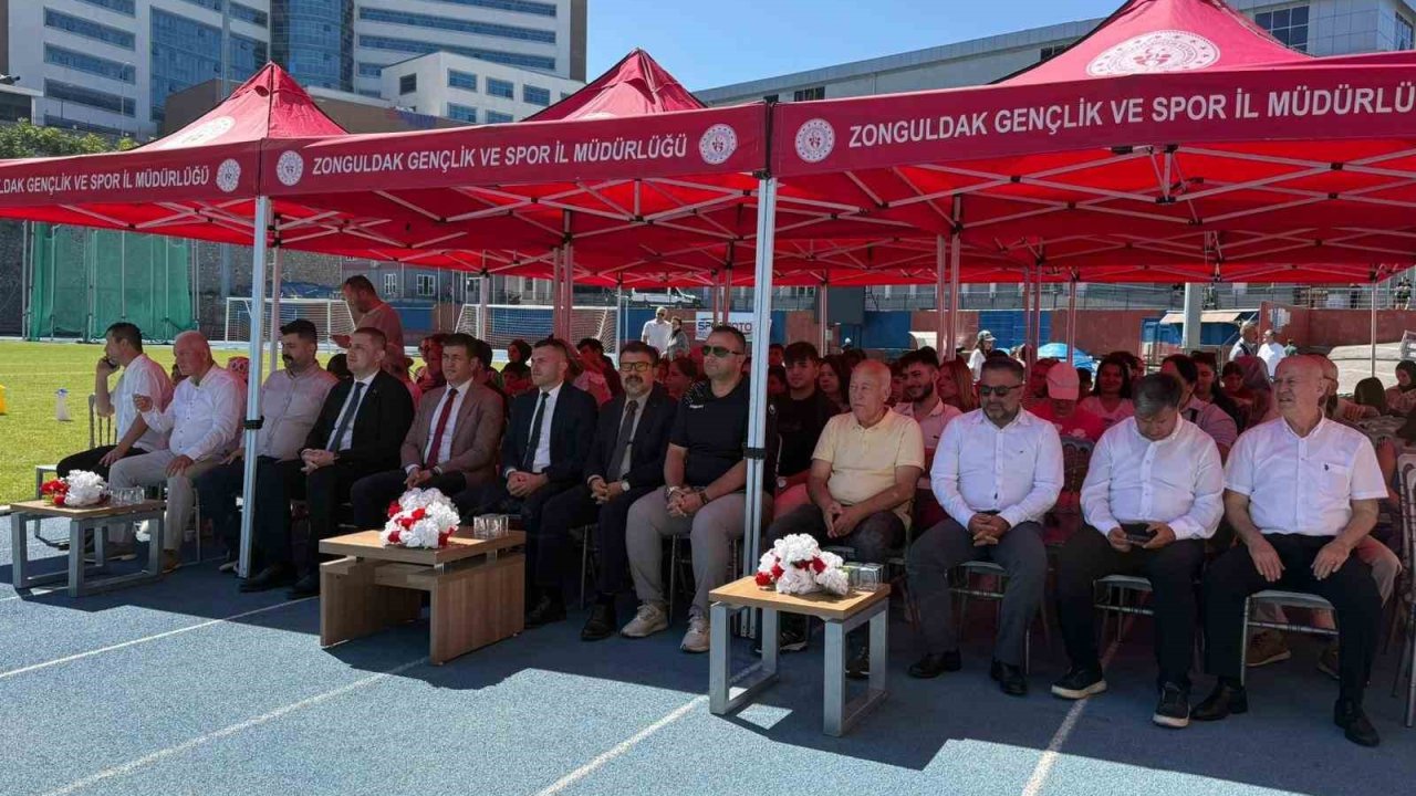 Zonguldak’ta GSB Gençlik Yaz Kulübü Kapanış Şenliği düzenlendi