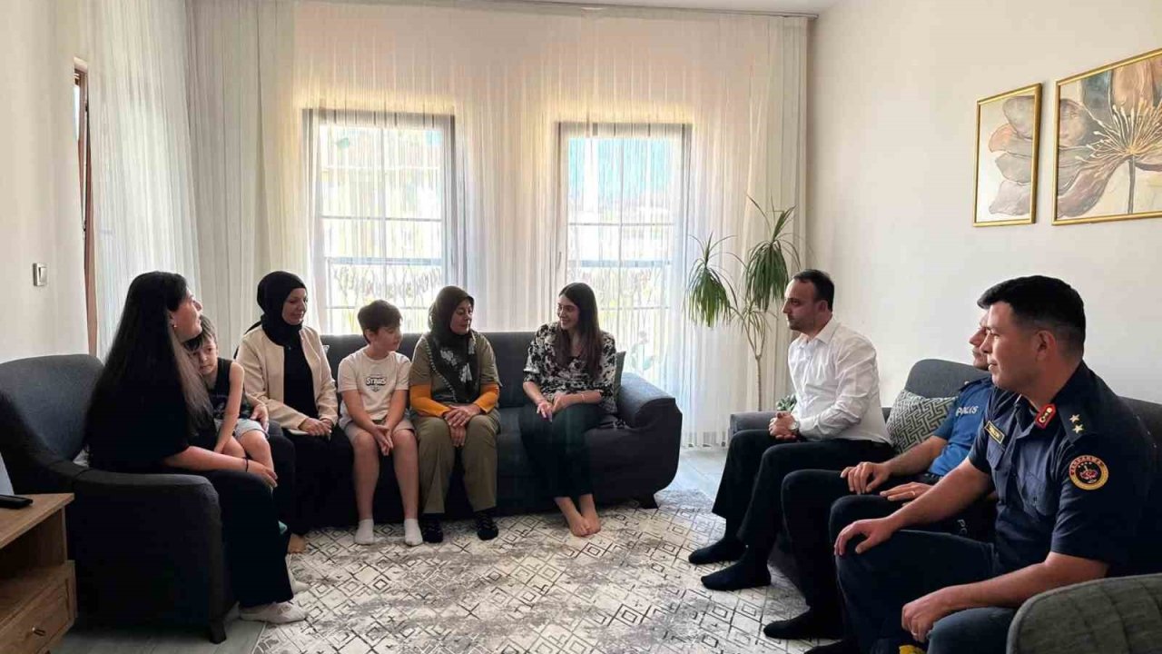 Çavdarhisar Kaymakamı Mantı’dan şehit ailelerine ziyaret
