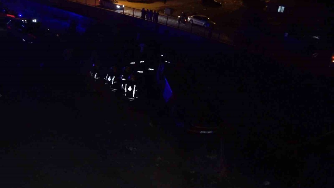 Ümraniye’de park halindeki otomobil alt yola yuvarlandı: 1 kişi hayatını kaybetti