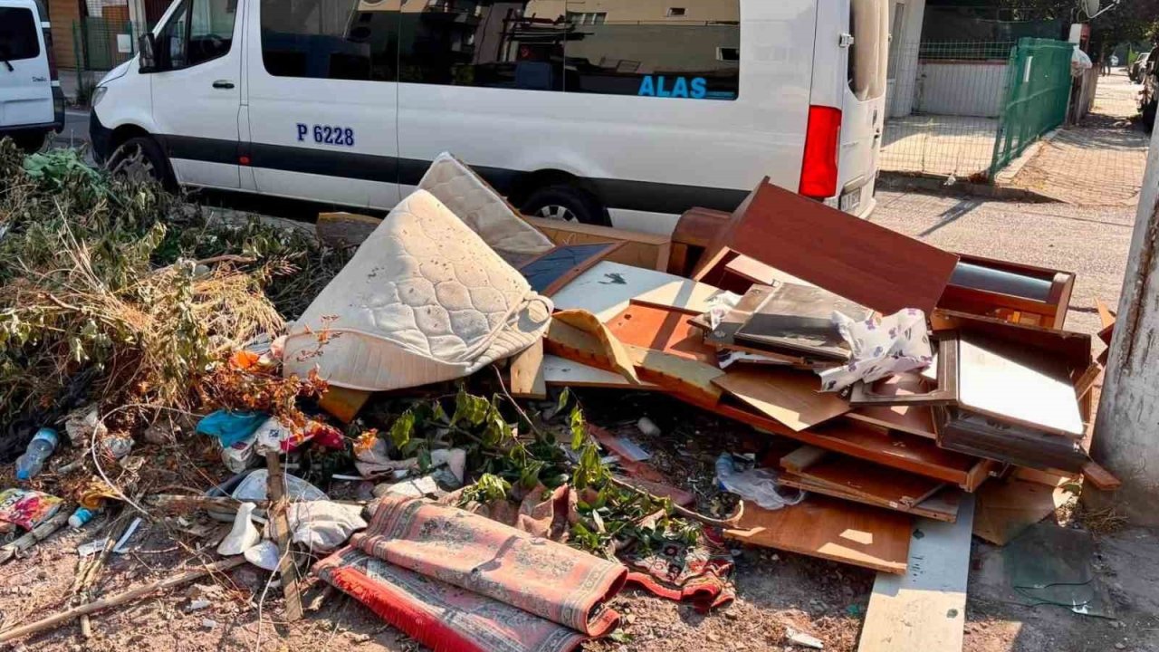 Körfez’de çevreye atık bırakanlar kameraya yakalanıyor