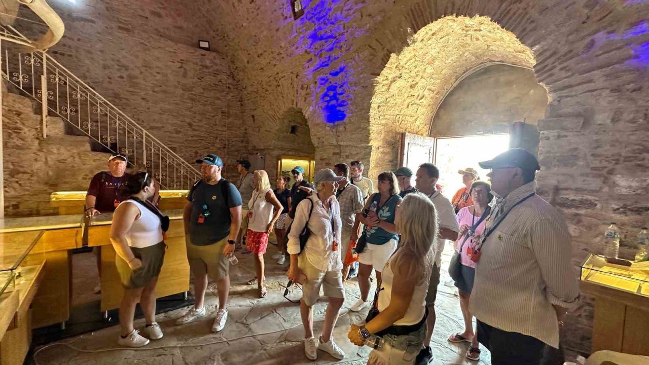 Kuşadası’ndaki Deniz Ticaret Tarihi Sergi Alanı’na yaz döneminde yoğun ilgi