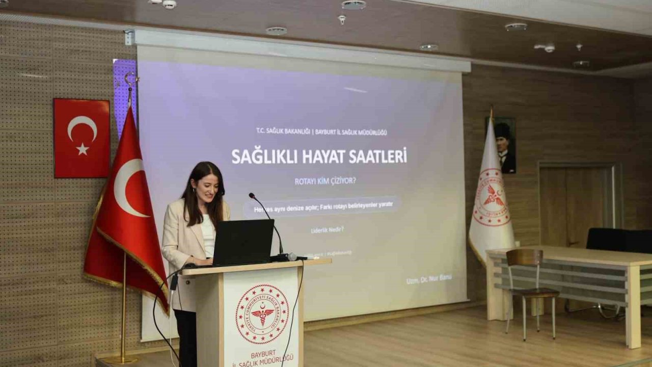 Bayburt’ta sağlık çalışanlarına liderlik eğitimi verildi