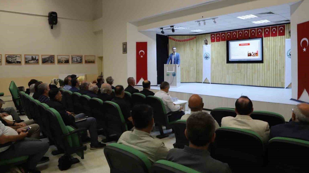 Bayburt’ta okul müdürleri yeni eğitim öğretim yılı için toplandı