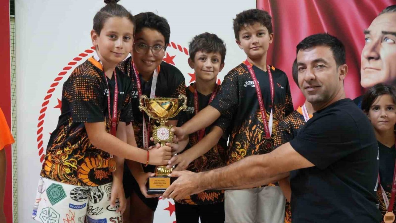 Menteşe’de masa tenisi minikler il birinciliği müsabakaları tamamlandı