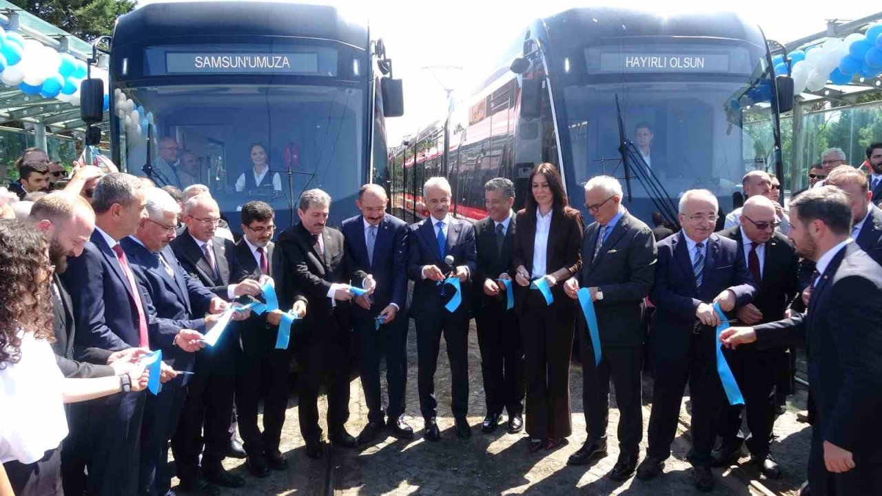 Samsun’da 2 yeni tramvay hizmete girdi