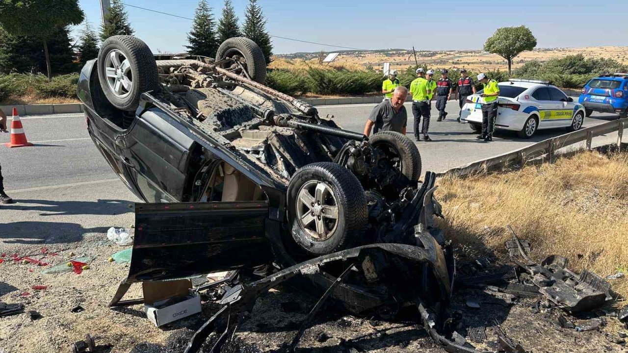 Takla atan otomobilin sürücüsü ağır yaralandı